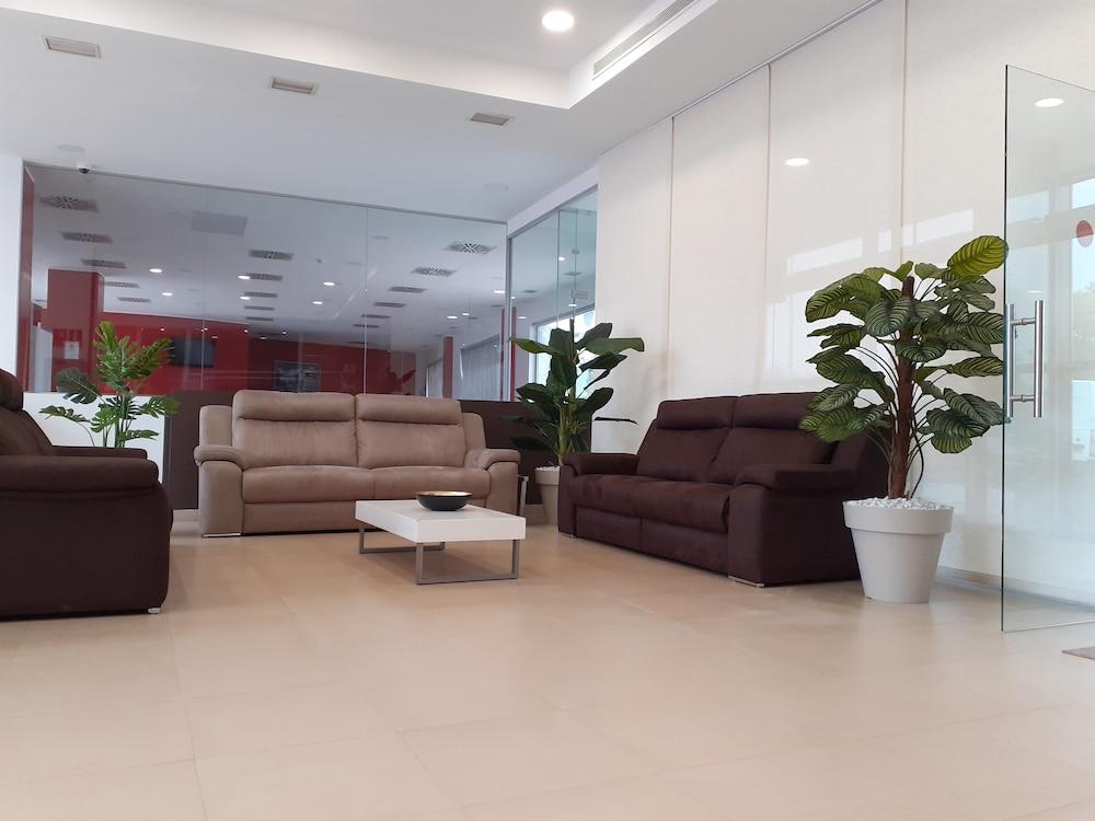 Appartamento Iberflat Vega De Triana Camas Esterno foto