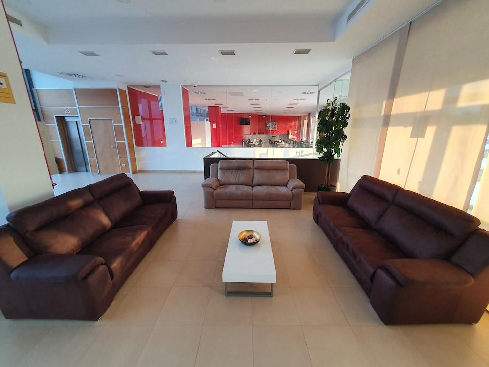 Appartamento Iberflat Vega De Triana Camas Esterno foto