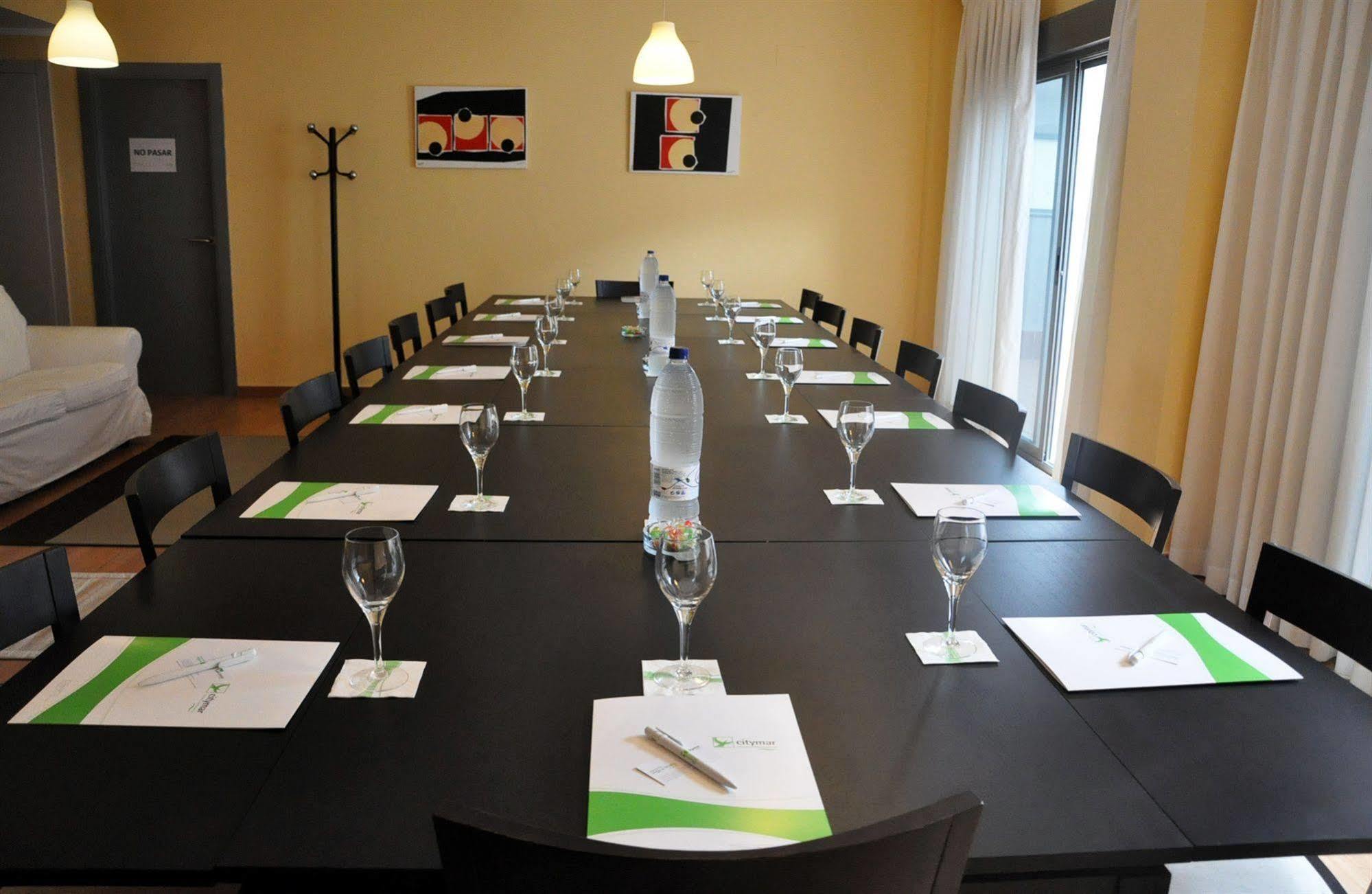 Appartamento Iberflat Vega De Triana Camas Esterno foto